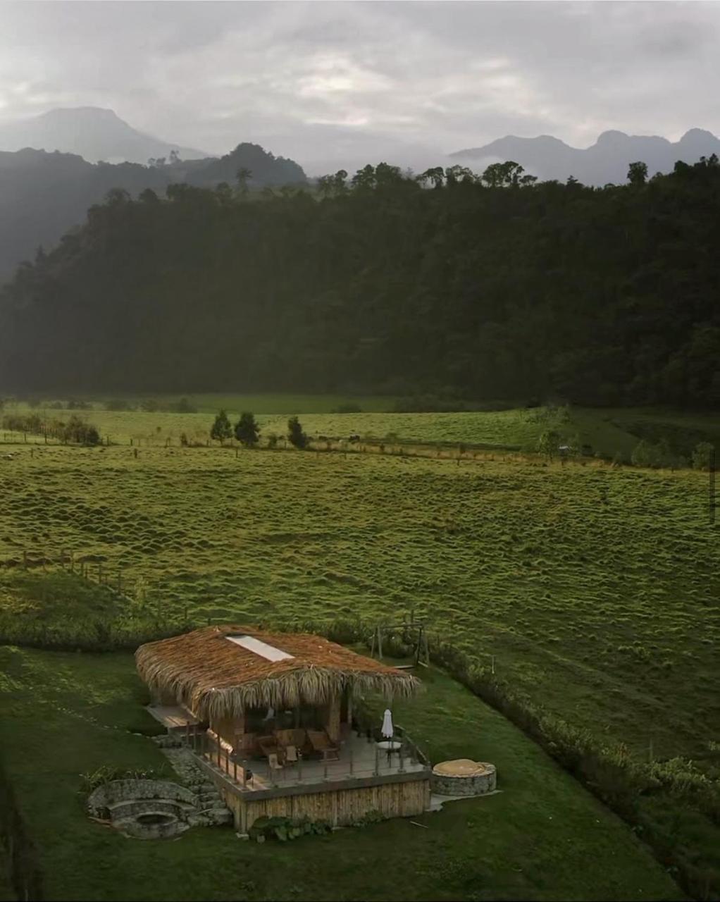 Hostal La Laguna Villamaría Eksteriør bilde